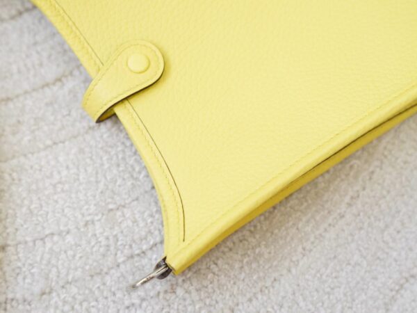 mmexport1726644630551 New Arrival Hermes Mini Evelyne 16CM Clemence Leather 0Y Lemoncello Silver Hardware