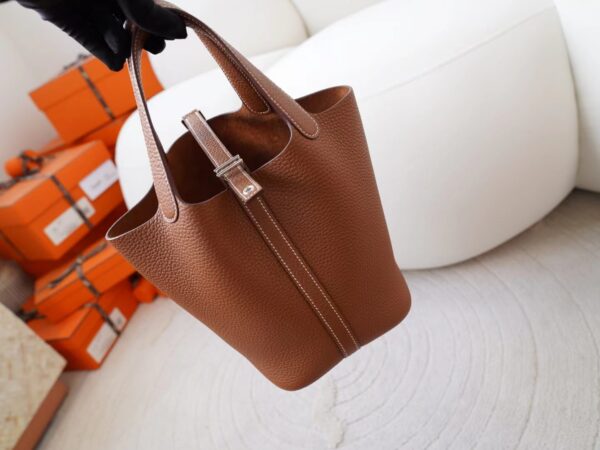 mmexport1726735193642 Hermes Bag Images Clemence Leather CK37 Gold Picotin 18CM Silver Hardware