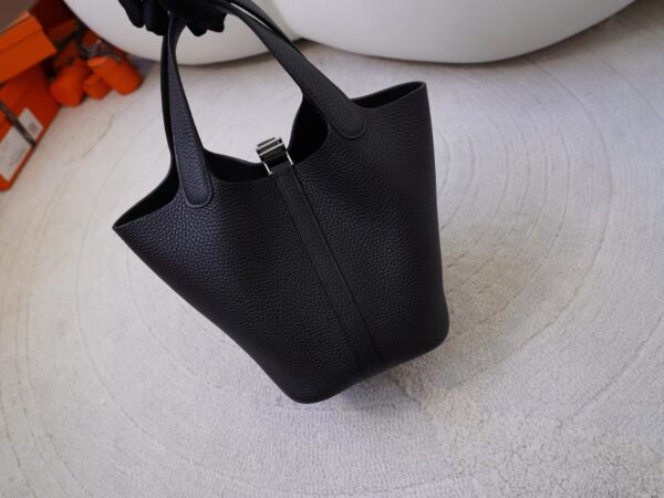 mmexport1726735229045 UAE Dubai Hermes Picotin 18CM Bag Clemence Leather CC18 Etoupe Grey Gold Hardware