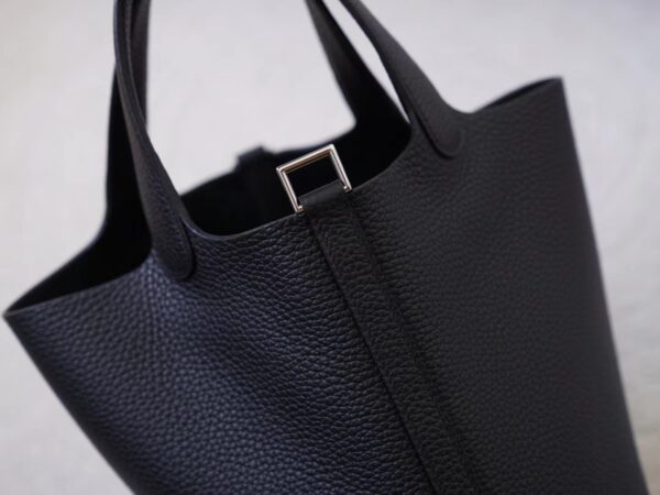 mmexport1726735232977 Russia Moscow Hermes Picotin 18CM Clemence Leather CK89 Noir Silver Hardware