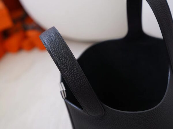 mmexport1726735234978 Russia Moscow Hermes Picotin 18CM Clemence Leather CK89 Noir Silver Hardware