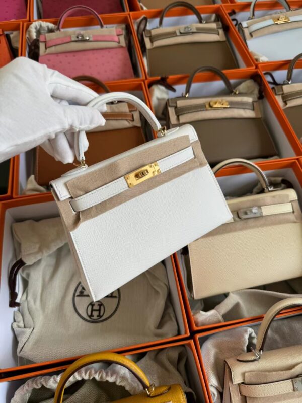 mmexport1729233840817-1 Taiwan Hermes Mini Kelly 19CM 01 Blanc Epsom Leather Gold Hardware