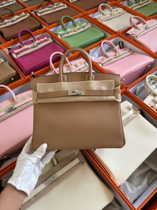 mmexport1729502665052-1 UK London Hermes Birkin 25CM Swift Leather 0M Chai Silver Hardware