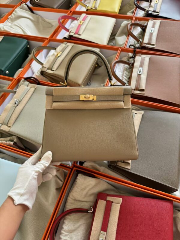 mmexport1729587293971-1 Hermes Bag Price Togo Leather CC81 Gris Tourterelle Kelly 25CM Gold Hardware
