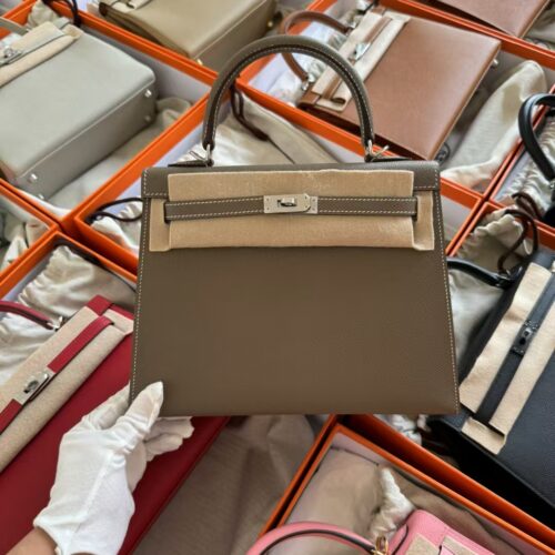 Russia Moscow Hermes Kelly Sellier 25CM Epsom Leather CK18 Etoupe Silver Hardware