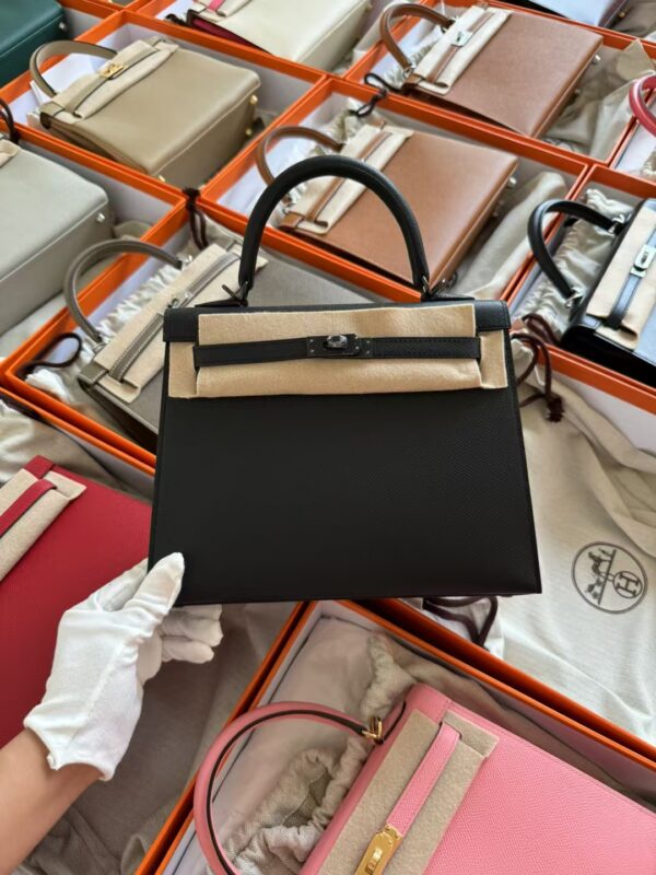 mmexport1729587387913-1 Taiwan Hermes Kelly 25CM SoBlack 89 Noir Epsom Leather Black Hardware