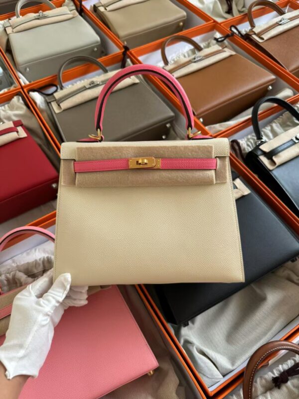 mmexport1729587397047-1 Special Order Hermes Kelly Sellier 25CM Epsom 10 Craie / 8W Rose Azelee Gold Hardware