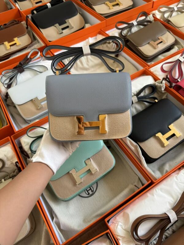 mmexport1729760182166-1 Hermes Bag Images Constance 19CM Epsom Leather J7 Blue Lin Gold Hardware