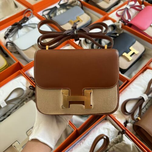 Australia Sydney Hermes CC37 Gold Barenia Leather Constance 19CM Gold Hardware