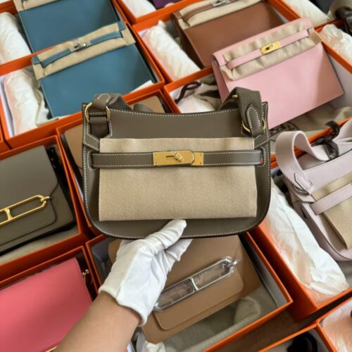 UAE Dubai Hermes CC18 Etoupe Swift Leather Jypsiere Mini 23CM Gold Hardware