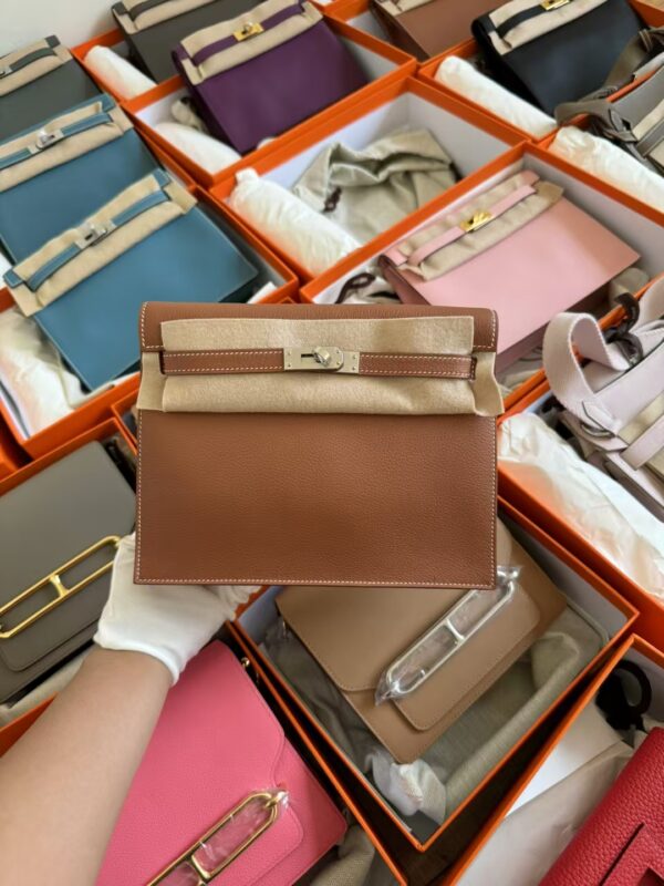 mmexport1729848079352-1 Hermes CK37 Gold Evercolor Leather Kelly Danse 22CM Silver Hardware