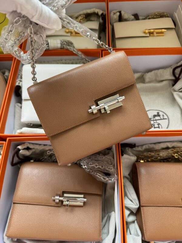 mmexport1729934168598-1 USA Washington Hermes Verrou Mini 17CM Chevre Leather 2J Quebracho Silver Hardware