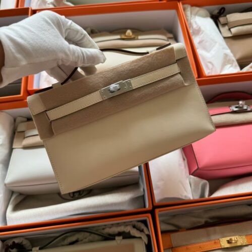 USA New York Hermes Kelly Pochette 22CM Swift Leather I2 Nata Silver Hardware