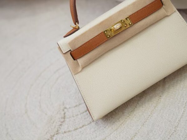 mmexport1730711003069 Hermes Mini Kelly 19CM Epsom CC10 Craie / CC 37 Gold Gold Hardware