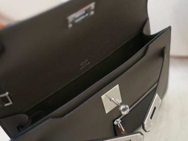 mmexport1730711368234 USA New York Hermes Kelly Depeches 25CM Evercolor Leather C6 Vert De Gris Silver Hardware