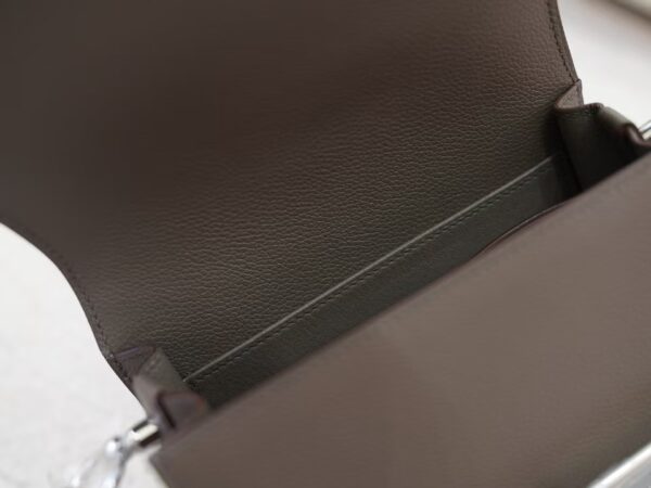 mmexport1730880395746 Hermes Roulis Mini 18CM Images 8F Etain Evercolor Leather Gold Hardware