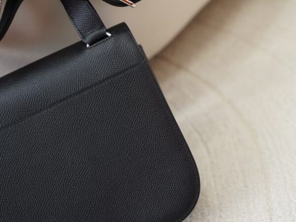 mmexport1730966404339 UAE Dubai Hermes Della 19CM Epsom Leather CK89 Noir Silver Hardware