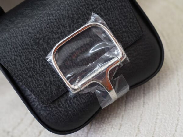 mmexport1730966406203 UAE Dubai Hermes Della 19CM Epsom Leather CK89 Noir Silver Hardware