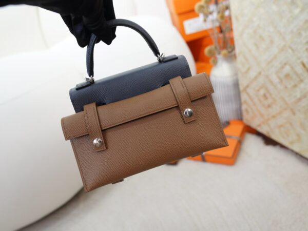 mmexport1731058065470 UK London Hermes Kelly Doll Picto 16CM Epsom Leather H0 Gris Misty Silver Hardware
