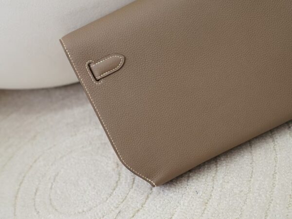 mmexport1731482819422 Clutch Bag Kelly Depeches 25CM Togo Leather CK18 Etoupe Silver Hardware