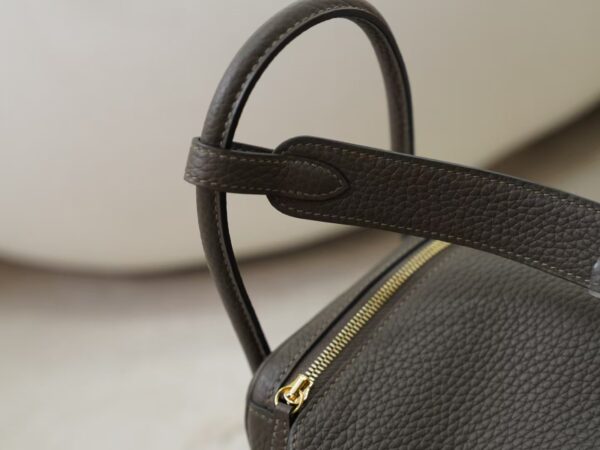 mmexport1731482882206 UK London Lindy 26CM Clemence Leather 8F Etain Gold Hardware