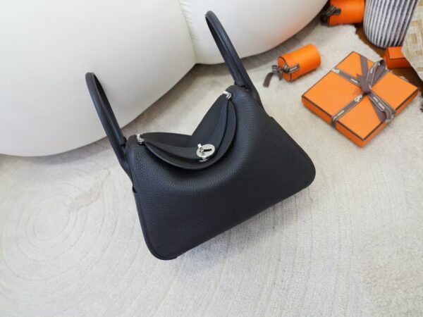mmexport1731924418980-1 UK London Lindy Bag 26CM Clemence Leather CK89 Noir Silver Hardware