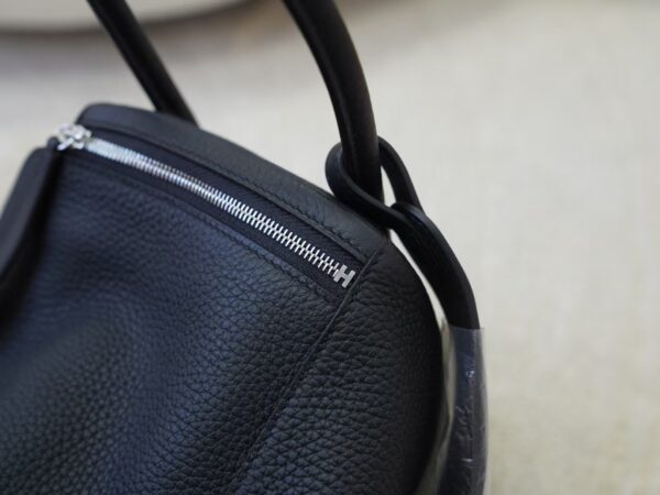 mmexport1731924422655 UK London Lindy Bag 26CM Clemence Leather CK89 Noir Silver Hardware