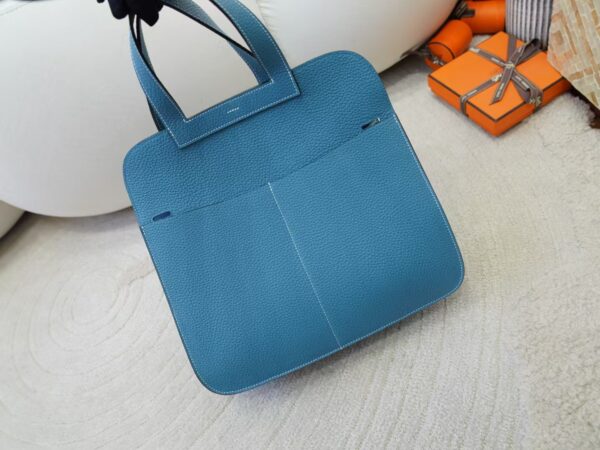mmexport1732175780773 Australia Sydney Halzan 31CM Clemence Leather D2 New Blue Jean Silver Hardware