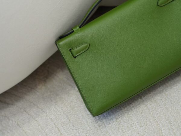 mmexport1732613986713 UK London Kelly Pochette 22CM Swift Leather V6 Canopee Gold Hardware
