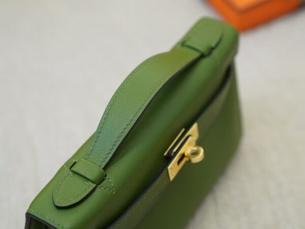 mmexport1732613989129 UK London Kelly Pochette 22CM Swift Leather V6 Canopee Gold Hardware
