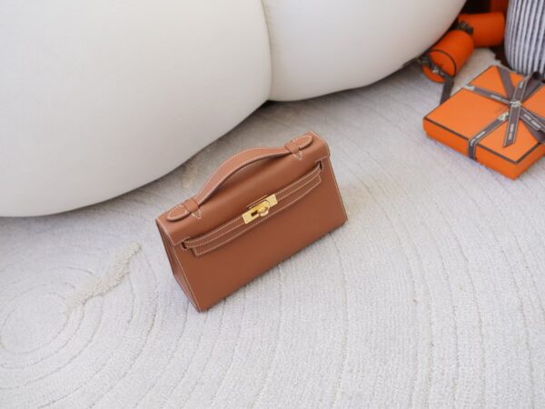 mmexport1732865750940 UK London Kelly Pochette 22CM CC37 Gold Swift Leather Gold Hardware