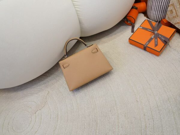 mmexport1732865924484 USA New York Mini Kelly 19CM Epsom Leather 0M Chai Silver Hardware