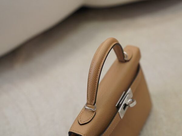 mmexport1732865928157 USA New York Mini Kelly 19CM Epsom Leather 0M Chai Silver Hardware