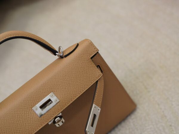 mmexport1732865931587 USA New York Mini Kelly 19CM Epsom Leather 0M Chai Silver Hardware