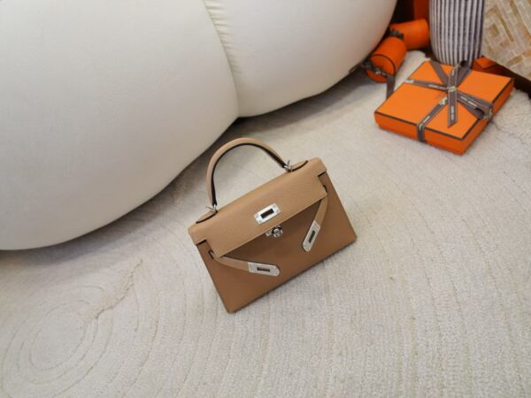 mmexport1732865933502 USA New York Mini Kelly 19CM Epsom Leather 0M Chai Silver Hardware