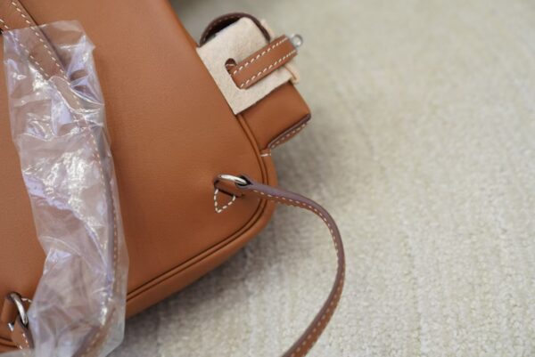 mmexport1733390137642 USA New York Kelly Jump Backpack CK37 Gold Swift Leather Silver Hardware