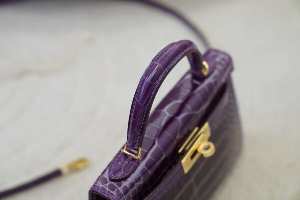 mmexport1733390245762 Luxury Women’s Bag Shiny Alligator Crocodile Mini Kelly 19CM 9G Amethyste Gold Hardware
