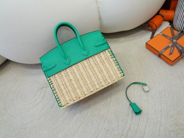 mmexport1733560892342 Taiwan Birkin Picnic 25CM 6W Menthe Swift Leather & Bamboo Silver Hardware