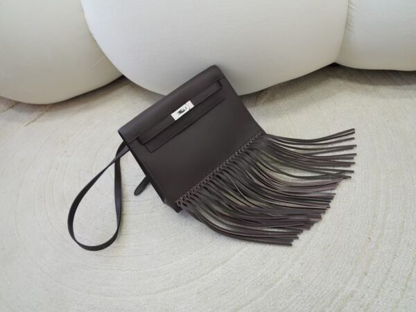 mmexport1733561154521 UK London Tassel Kelly Danse 22CM CK46 Ebene Evercolor Leather Silver Hardware