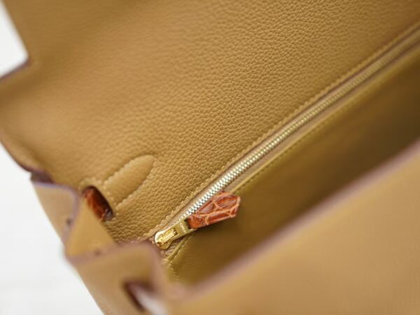 mmexport1733561196454 Special Order Kelly Touch 28CM Togo 0M Chai / Miel Shiny Crocodile Gold Hardware