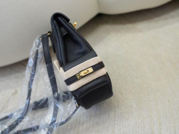 mmexport1733561221254 USA Washington Kelly Jump Backpack Swift Leather CC89 Noir Gold Hardware