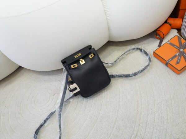 mmexport1733561231626 USA Washington Kelly Jump Backpack Swift Leather CC89 Noir Gold Hardware