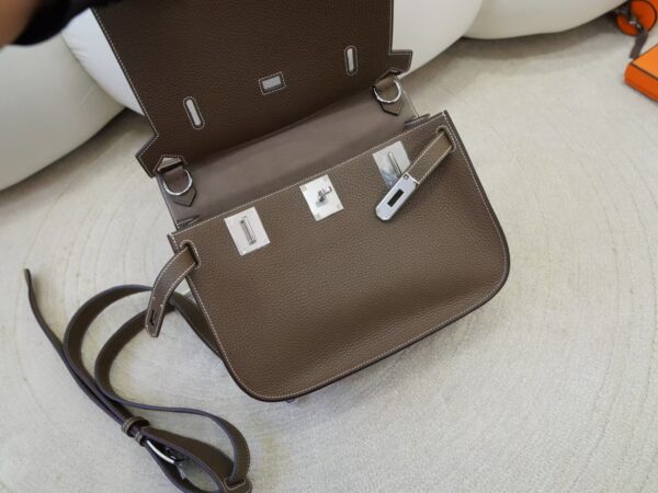 mmexport1733993954140 USA Los Angeles Jypsiere 28CM Clemence Leather CK18 Etoupe Silver Hardware