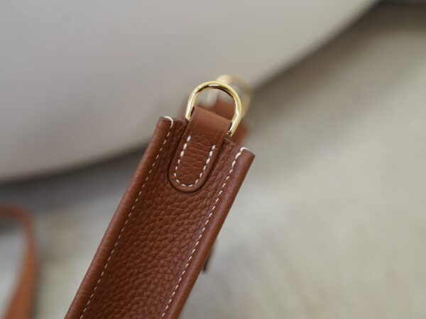 mmexport1733994464075 UK London Evelyne Mini 16CM CC37 Gold Clemence Leather Gold Hardware
