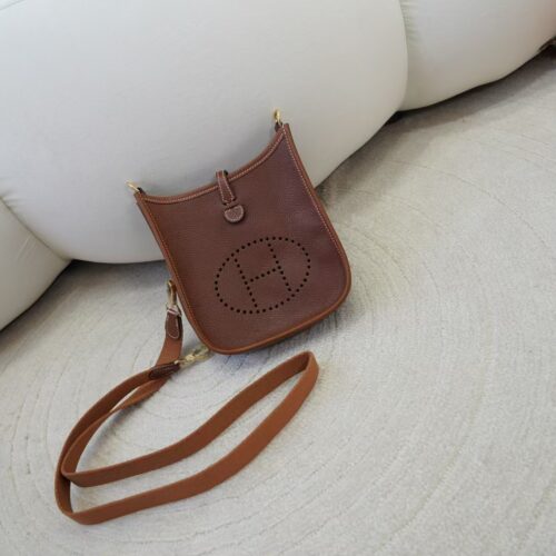 Women’s Shoulder Bag CC37 Gold Barenia Faubourg Evelyne Mini 16CM Gold Hardware