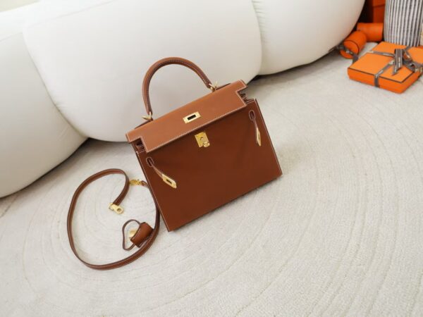 mmexport1734075641230 New Arrival Hermes Barenia Leather CC34 Fauve Kelly 25CM Gold Hardware
