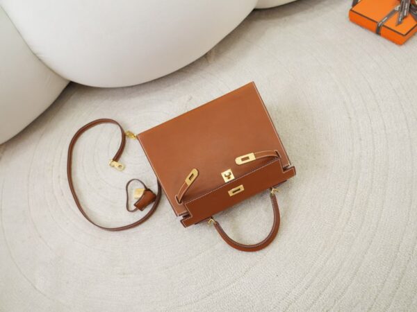 mmexport1734075644921 New Arrival Hermes Barenia Leather CC34 Fauve Kelly 25CM Gold Hardware