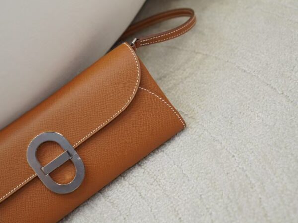 mmexport1734507556139 Hermes Wallet Images CC37 Gold Epsom Leather Chaine To Go Wallet Gold Hardware