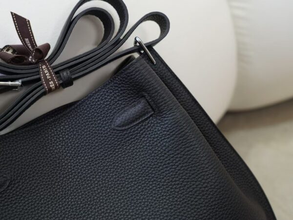 mmexport1734508246822 New Arrival Hermes So Kelly 22CM Clemence Leather CK89 Noir Silver Hardware