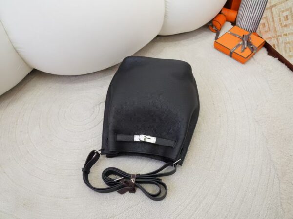 mmexport1734508248907 New Arrival Hermes So Kelly 22CM Clemence Leather CK89 Noir Silver Hardware